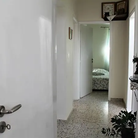 Flora's Traditional Family House Holiday home *