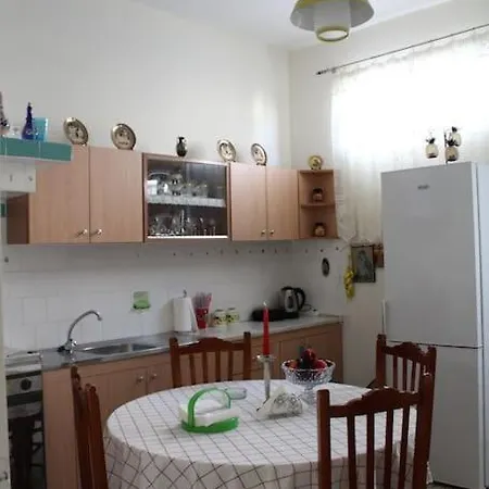 Flora's Traditional Family House